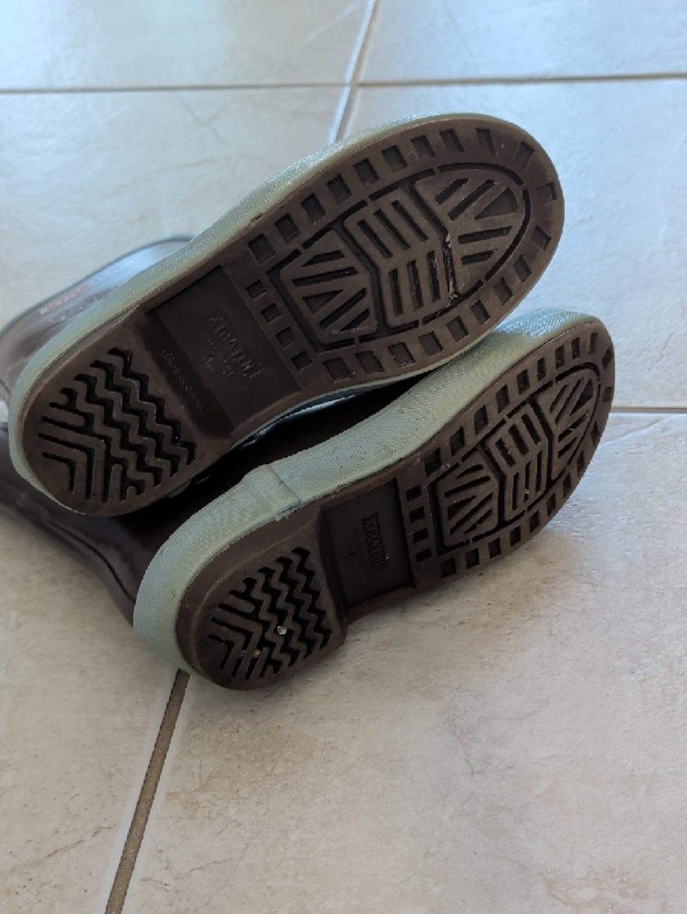 Xtratuf Kids Brown Rain Boots with Light Blue Trim Kids Size 4 - Picture 9 of 10